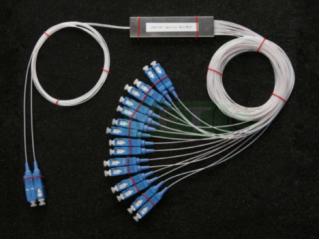 Разветвитель оптический  (сплиттер) планарный PLC 1х16, оконцованный SC/APC, 1м, 0,9мм