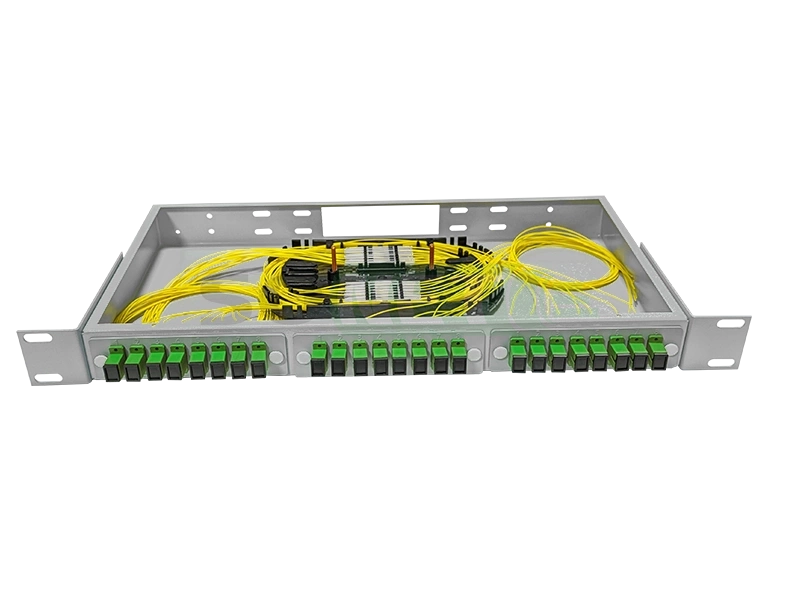 Оптический кросс 19" 1U - 24 порта SC/APC, укомплектованный (розетки, сплайс, КДЗС, пигтейлы SM)