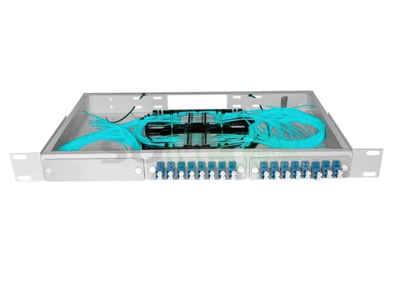 Оптический кросс 19" 1U - 32 порта LC , укомплектованный (розетки, сплайс, КДЗС, пигтейлы OM3)